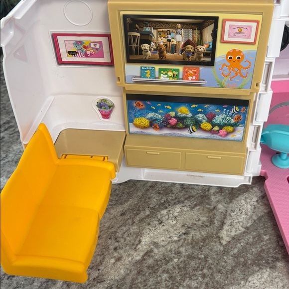 Mattel Barbie Ambulance Vehicle Play set Care Clinic Lights Sound Hospital - Picture 10 of 17